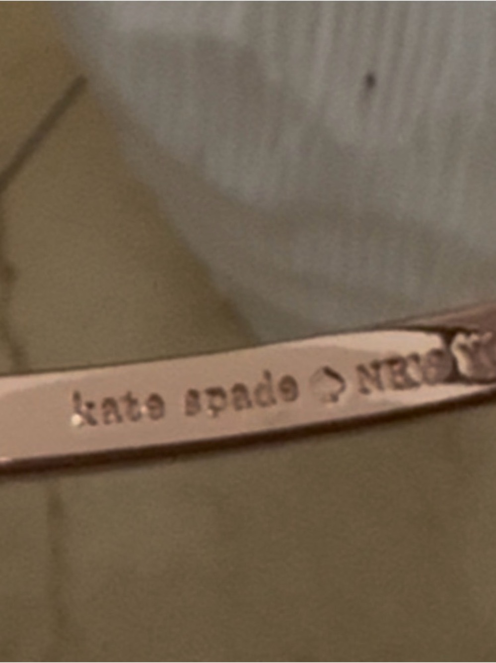 Kate Spade Bow Bangle Hinged Bracelet NWT - Picture 6 of 7